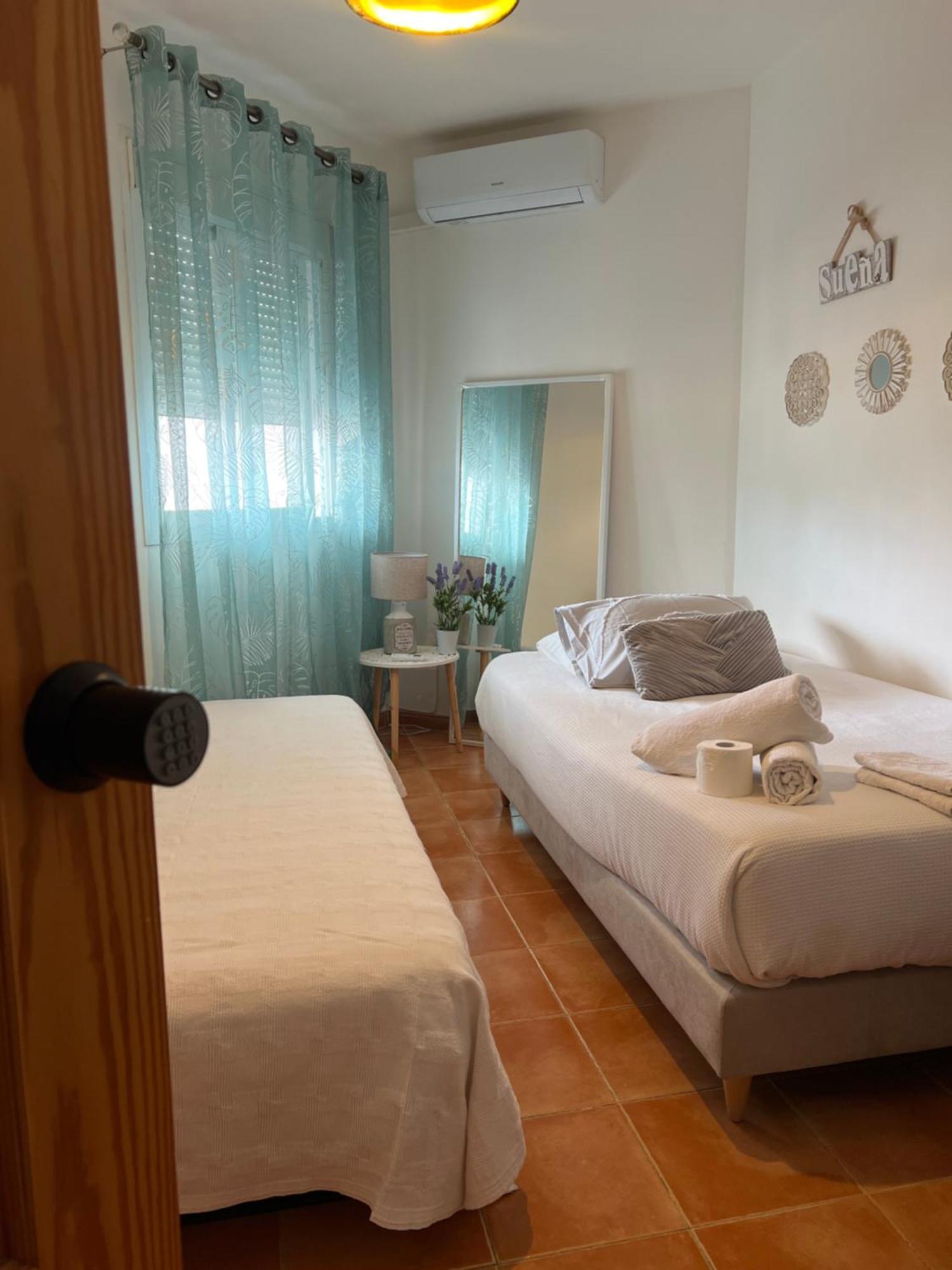 Evens-Goretti House Майрена-дель-Альхарафе Экстерьер фото